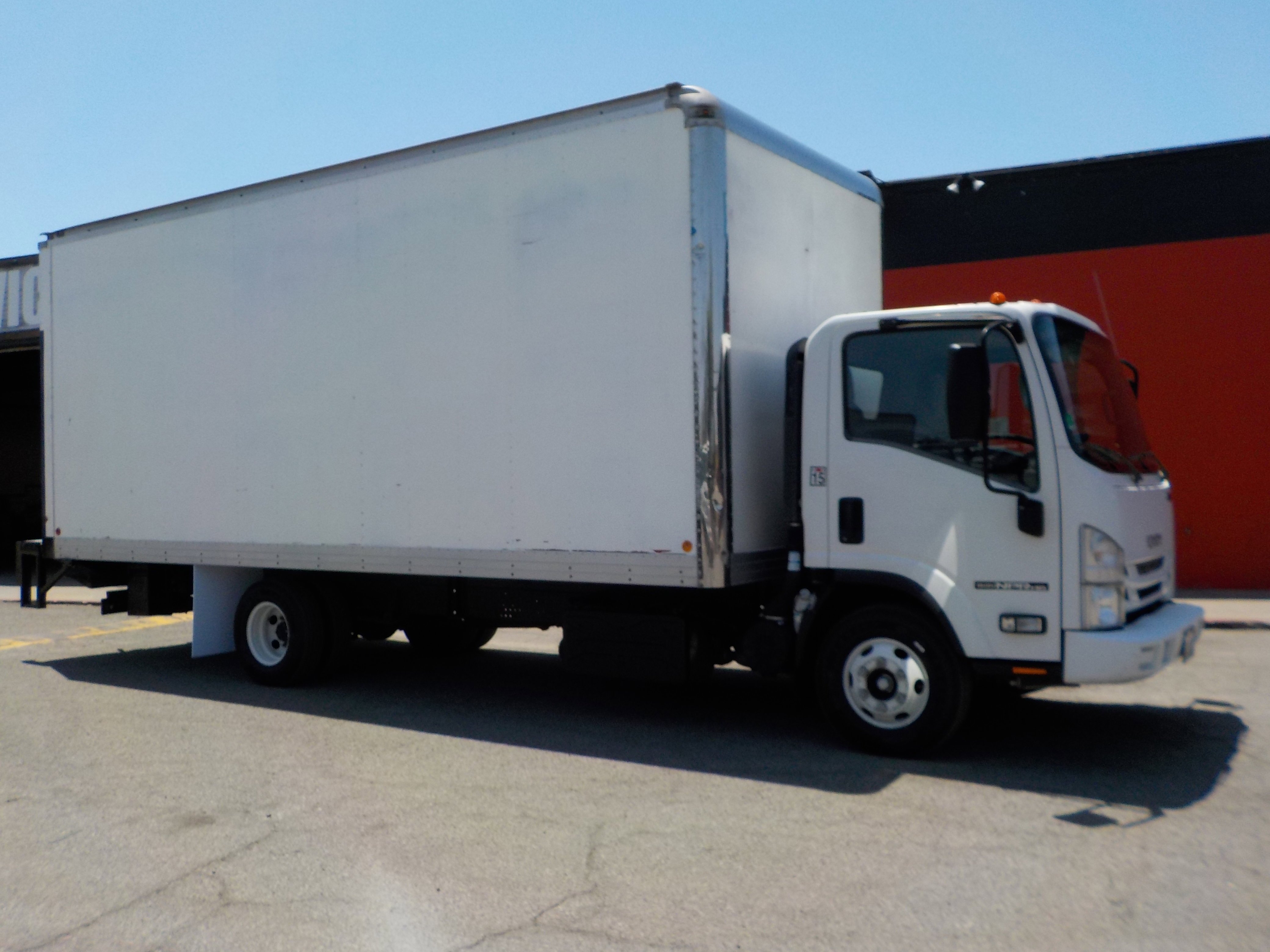2019 Isuzu NPR-HD's photo