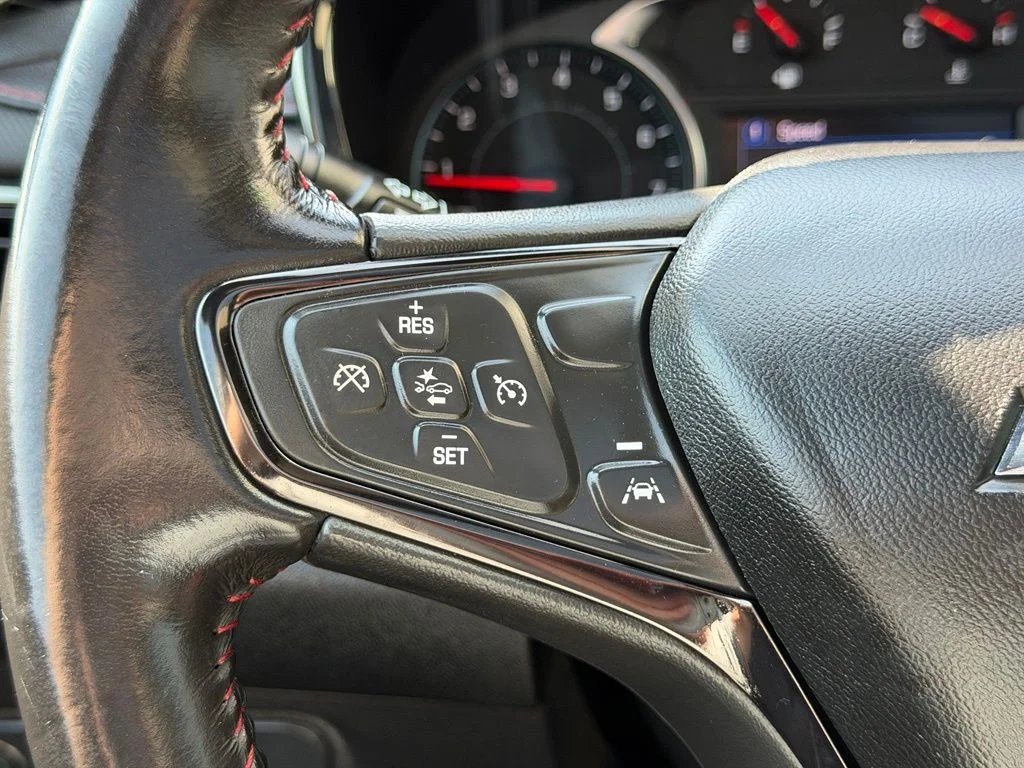 Used 2022 Gray Chevrolet RS image 17