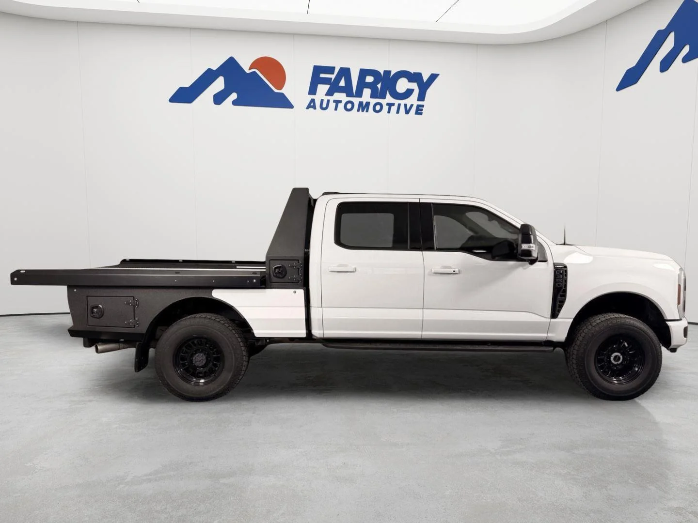 Used 2024 Oxford White Ford LARIAT image 8