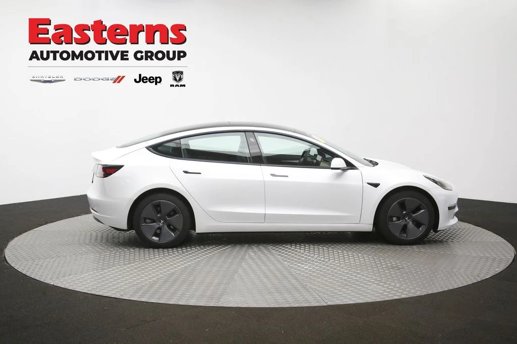 Used 2023 White Tesla Base image 43