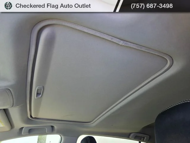 Used 2016 Magnetic Gray Metallic Toyota XLE image 10
