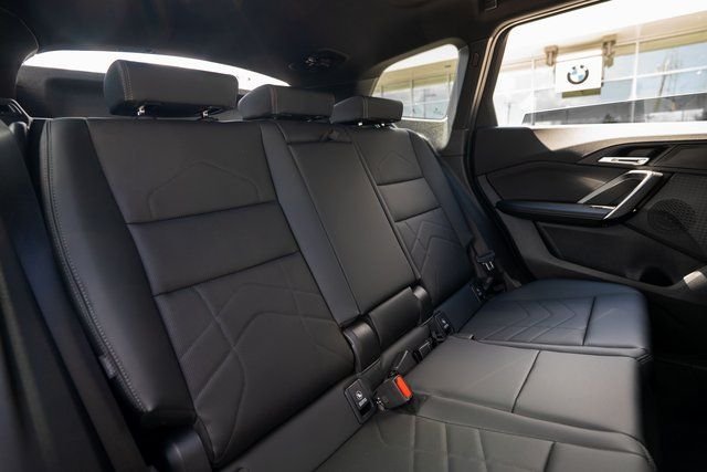 Certified Used 2026 Storm Bay Metallic BMW xDrive28i image 32