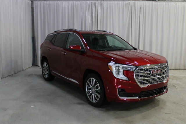 Used 2024 Red GMC Denali image 28