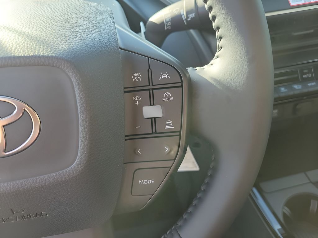 2026 Toyota Prius LE - Photo 30