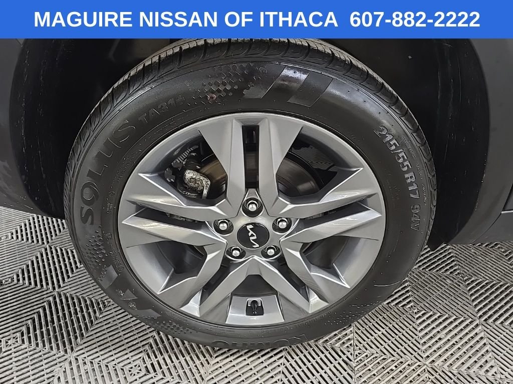 Used 2023 Black Kia S image 13