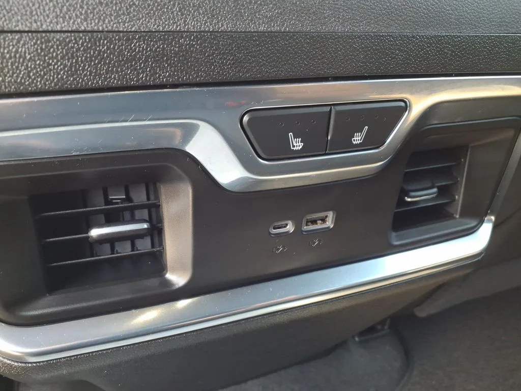 Used 2025 Beige Chevrolet High Country image 14