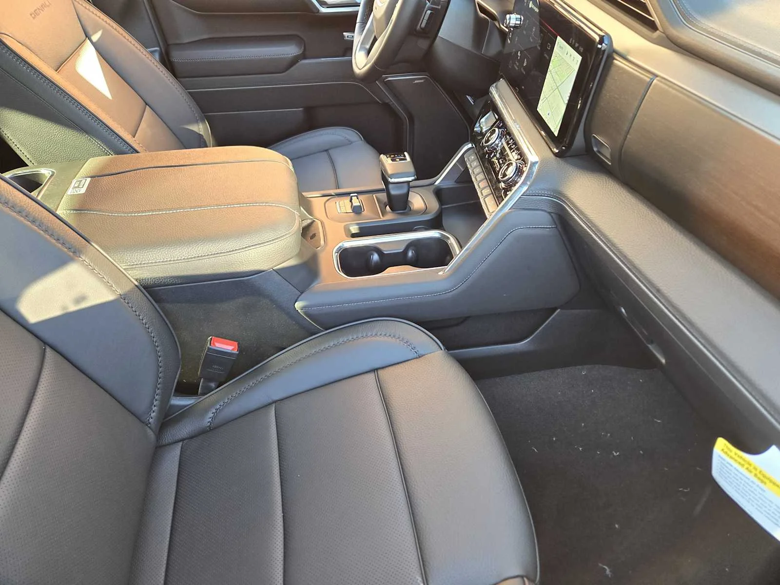 2026 GMC Sierra 1500 Denali - Photo 9