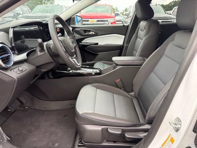 Used 2026 Summit White Chevrolet LT image 20