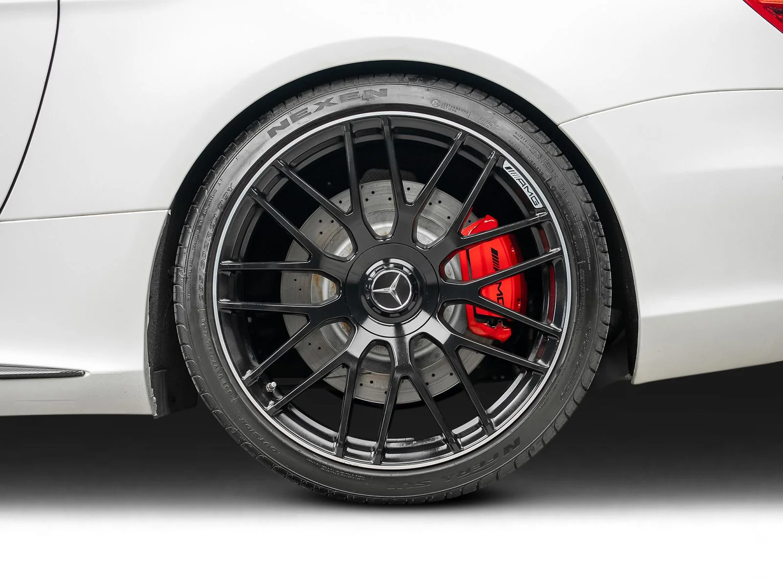 Used 2017 White Mercedes-Benz SL 63 AMG® image 32