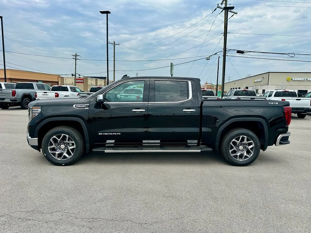 2026 GMC Sierra 1500 SLT - Photo 8