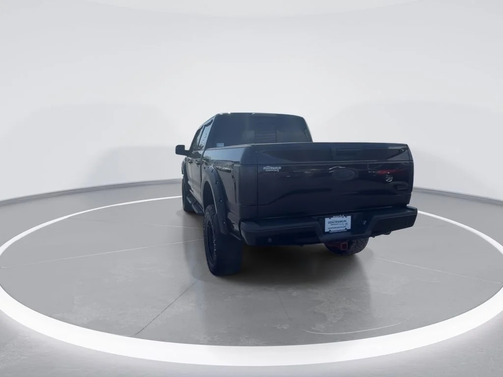 Used 2017 Black Ford XLT image 7