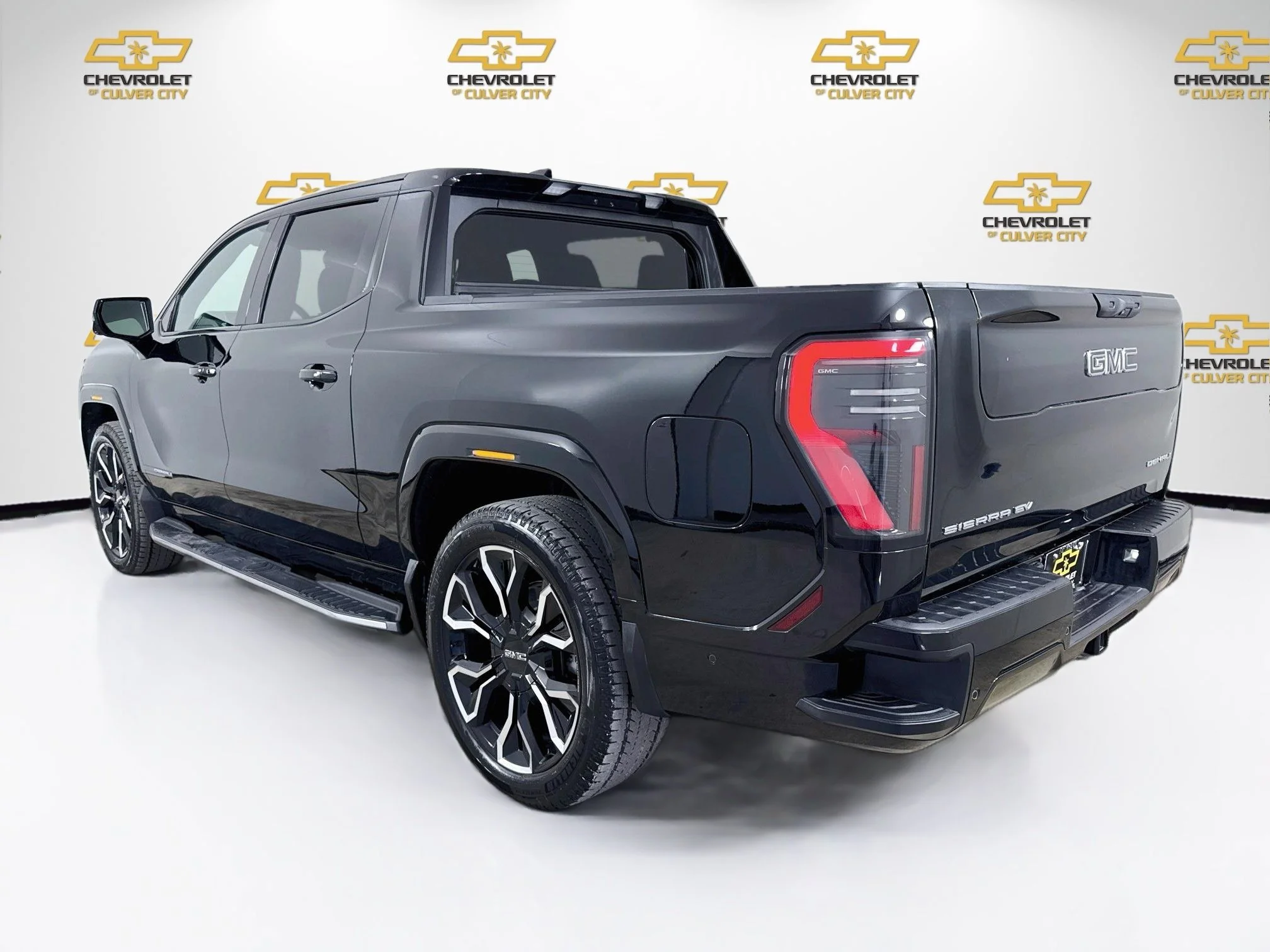 Used 2025 Onyx Black GMC Max Range Denali image 6