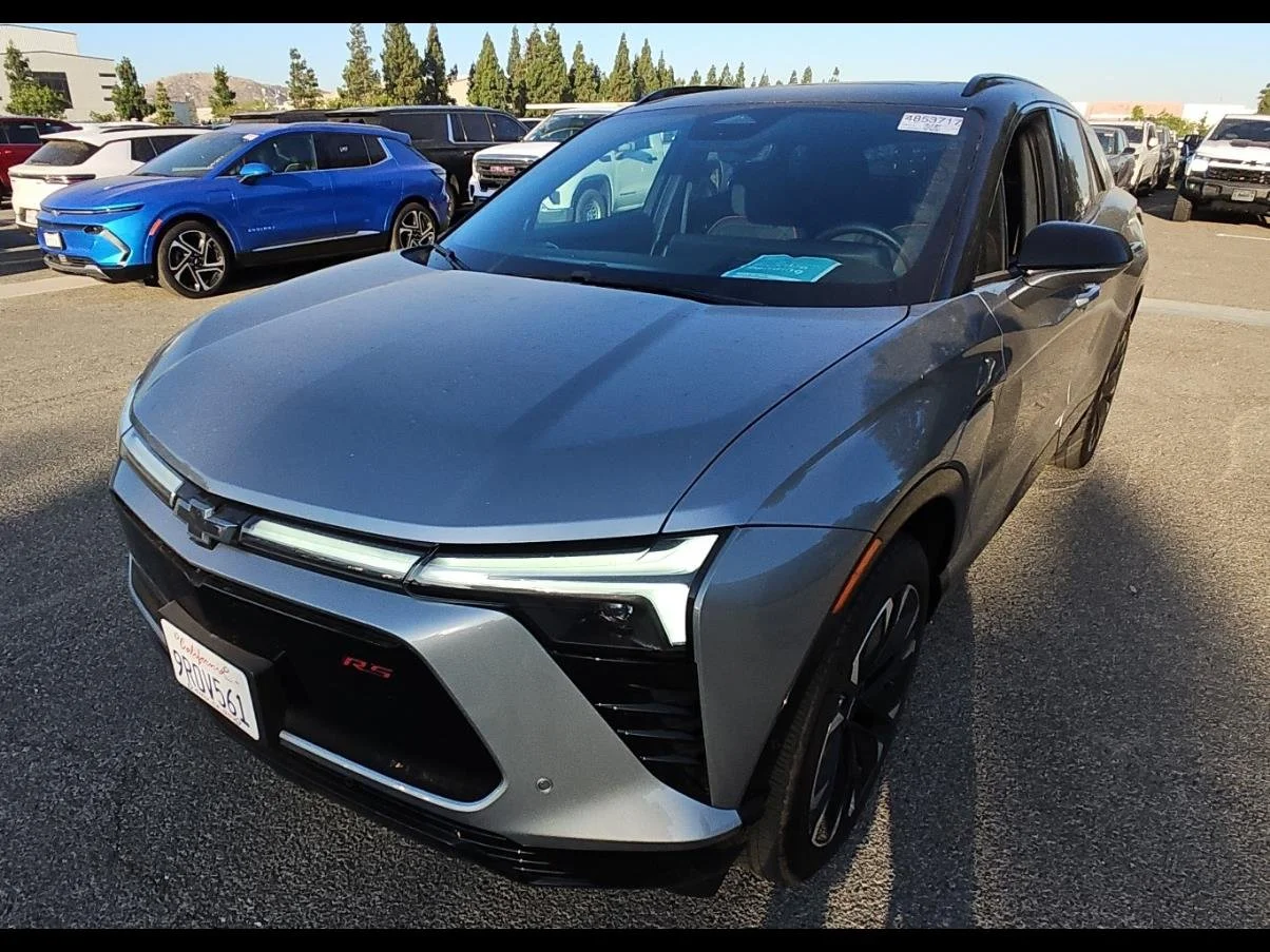 Used 2025 Sterling Gray Metallic Chevrolet RS image 1
