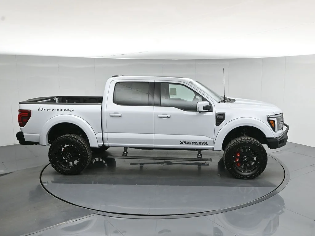 New 2025 White Ford Lariat image 42