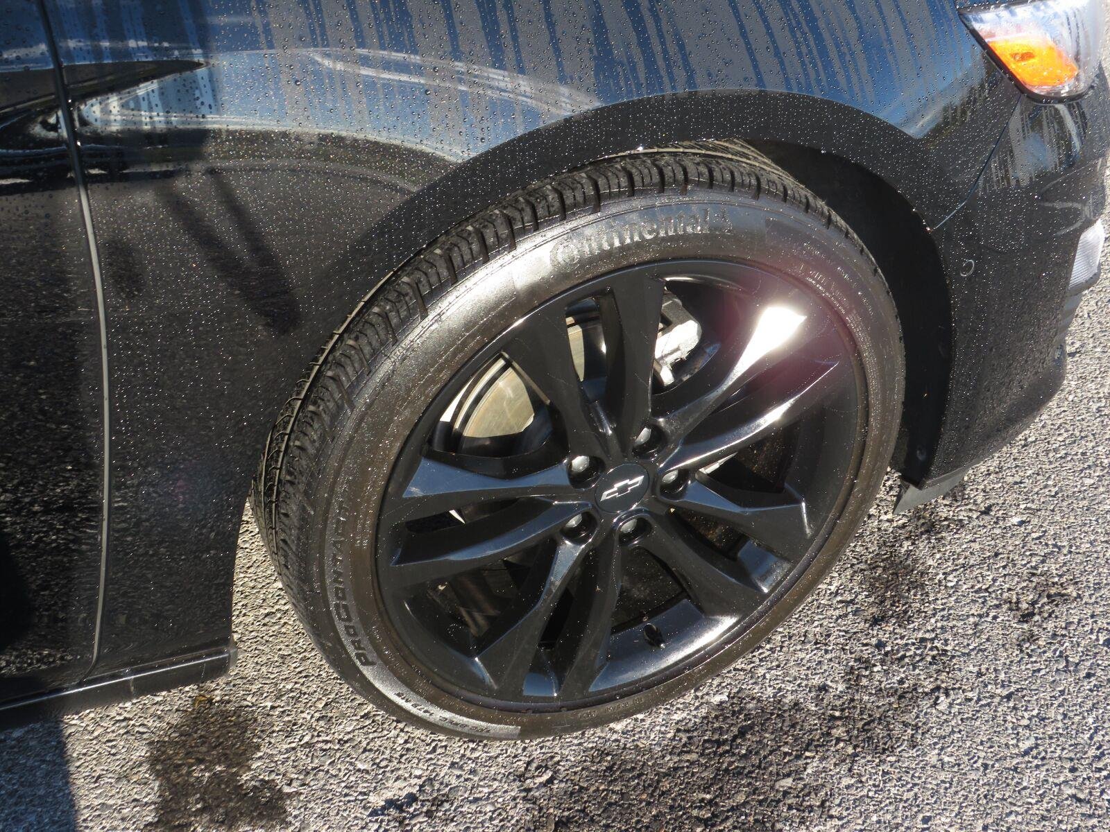 Used 2025 Mosaic Black Metallic Chevrolet LT image 11