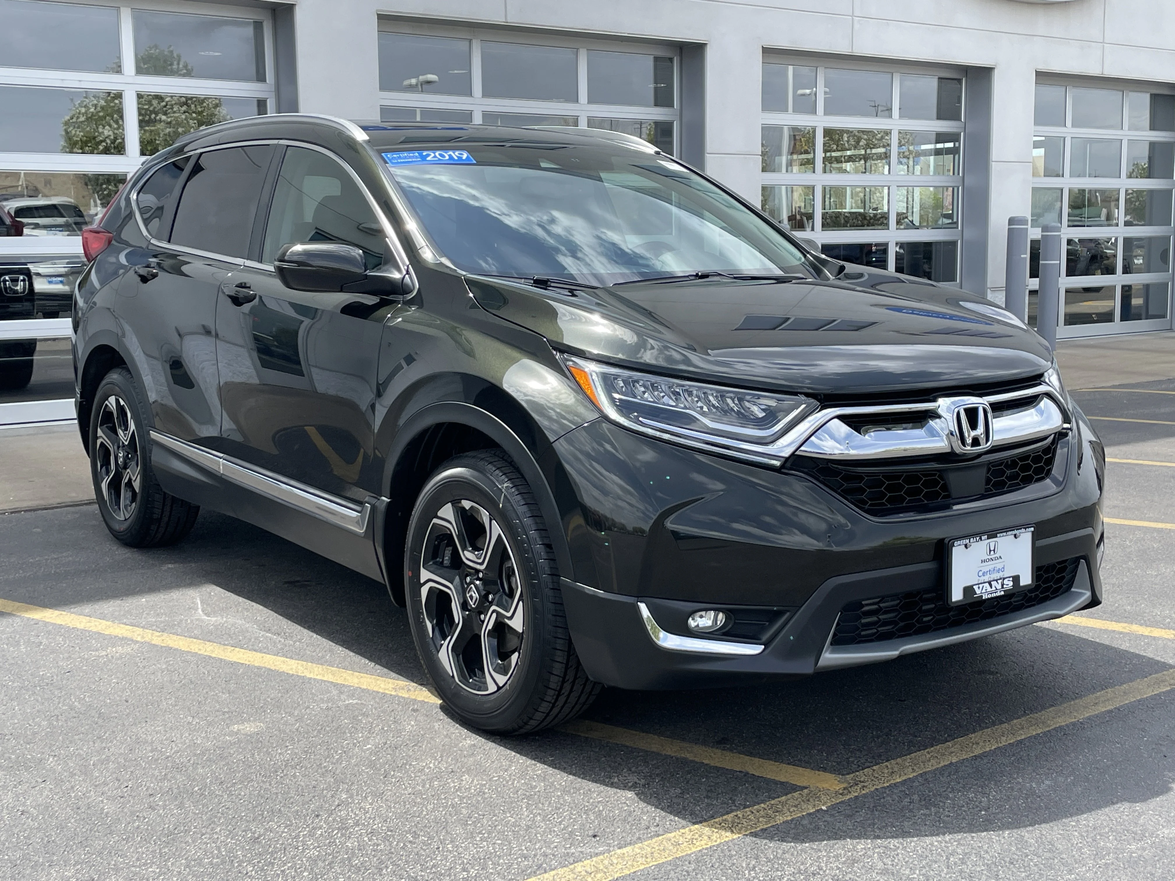 2019 Honda CR-V Touring AWD's photo