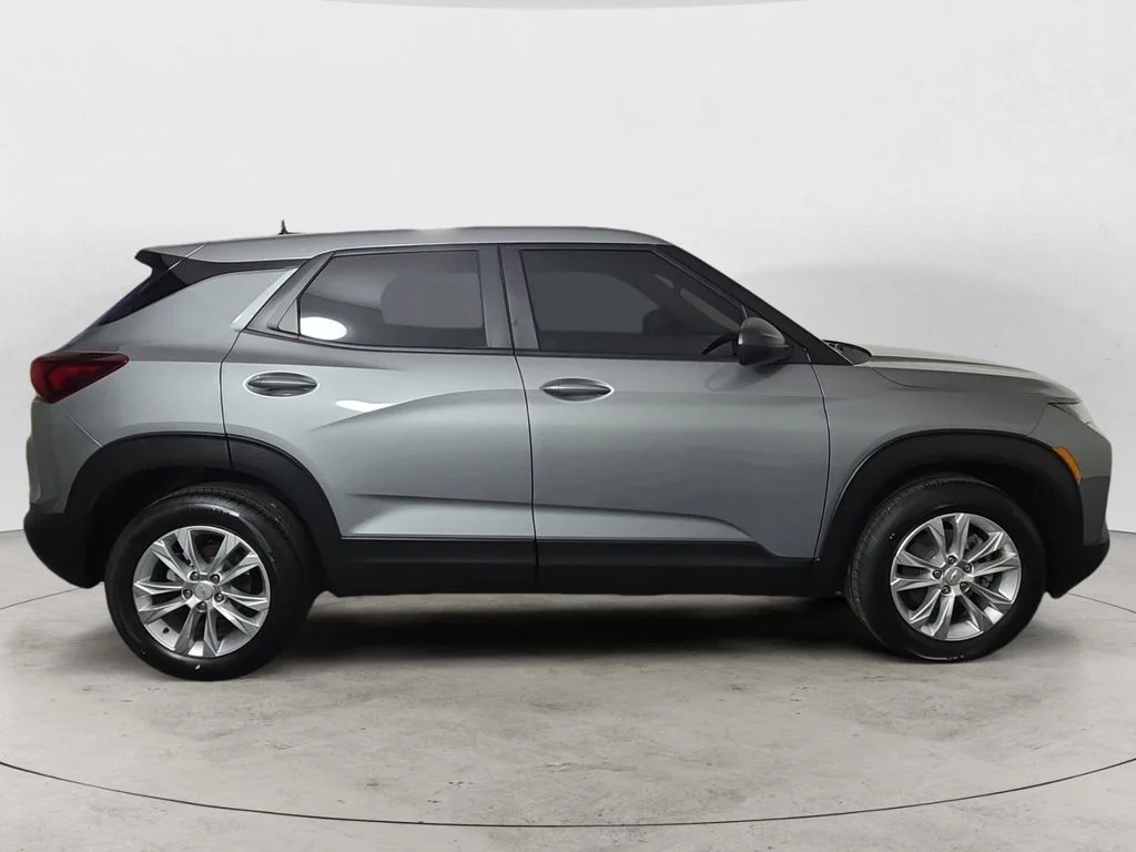 Used 2023 Gray Chevrolet LS image 6