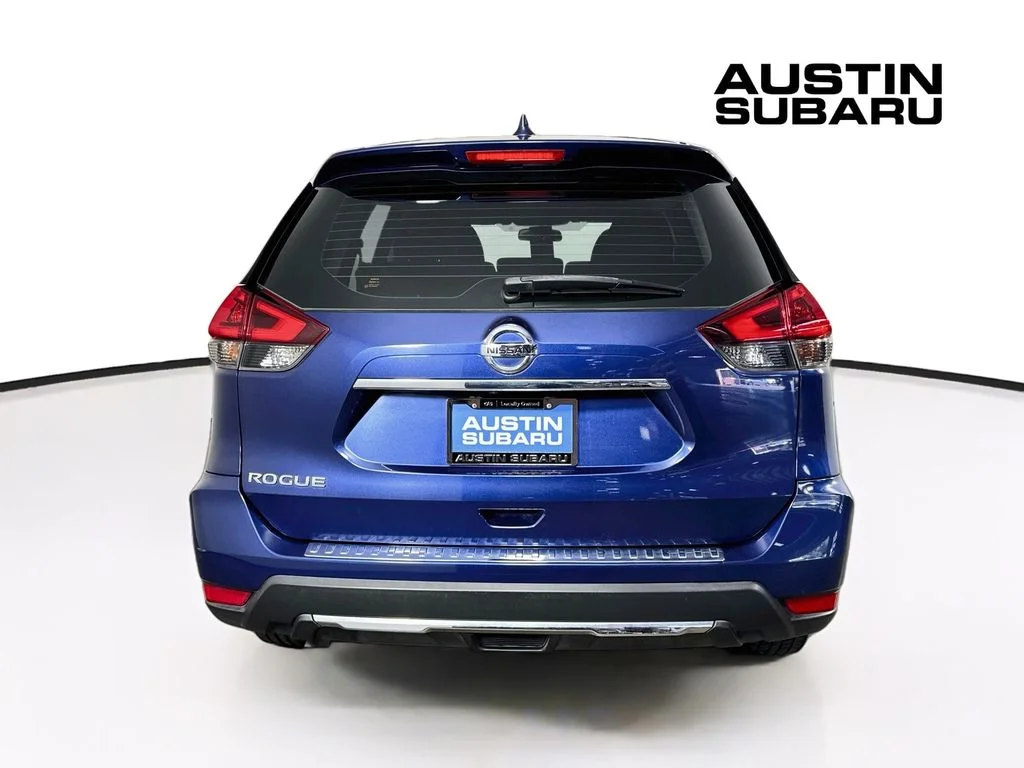 Used 2018 Blue Nissan S image 6
