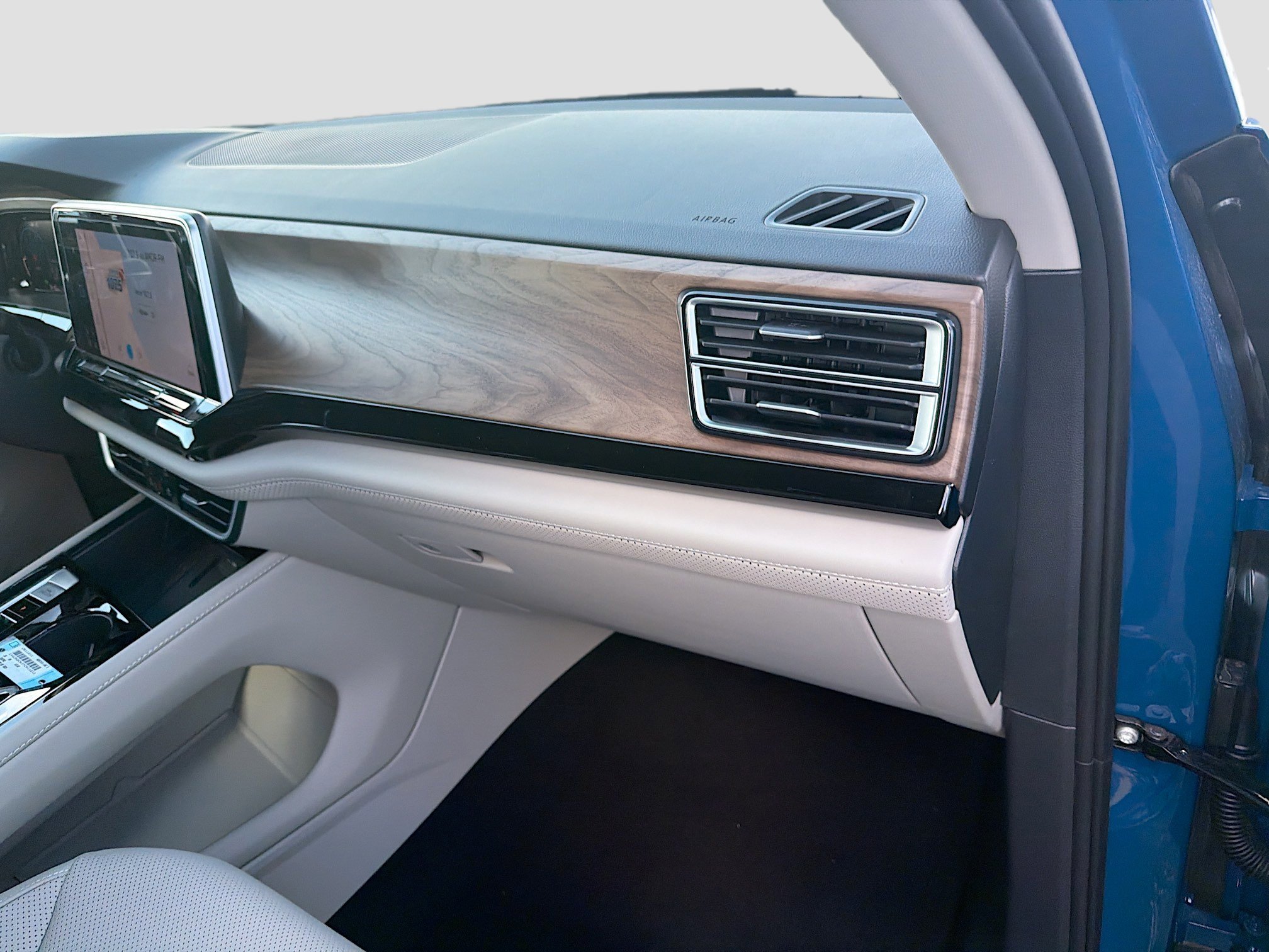2026 Volkswagen Atlas SE w/Tech - Photo 26