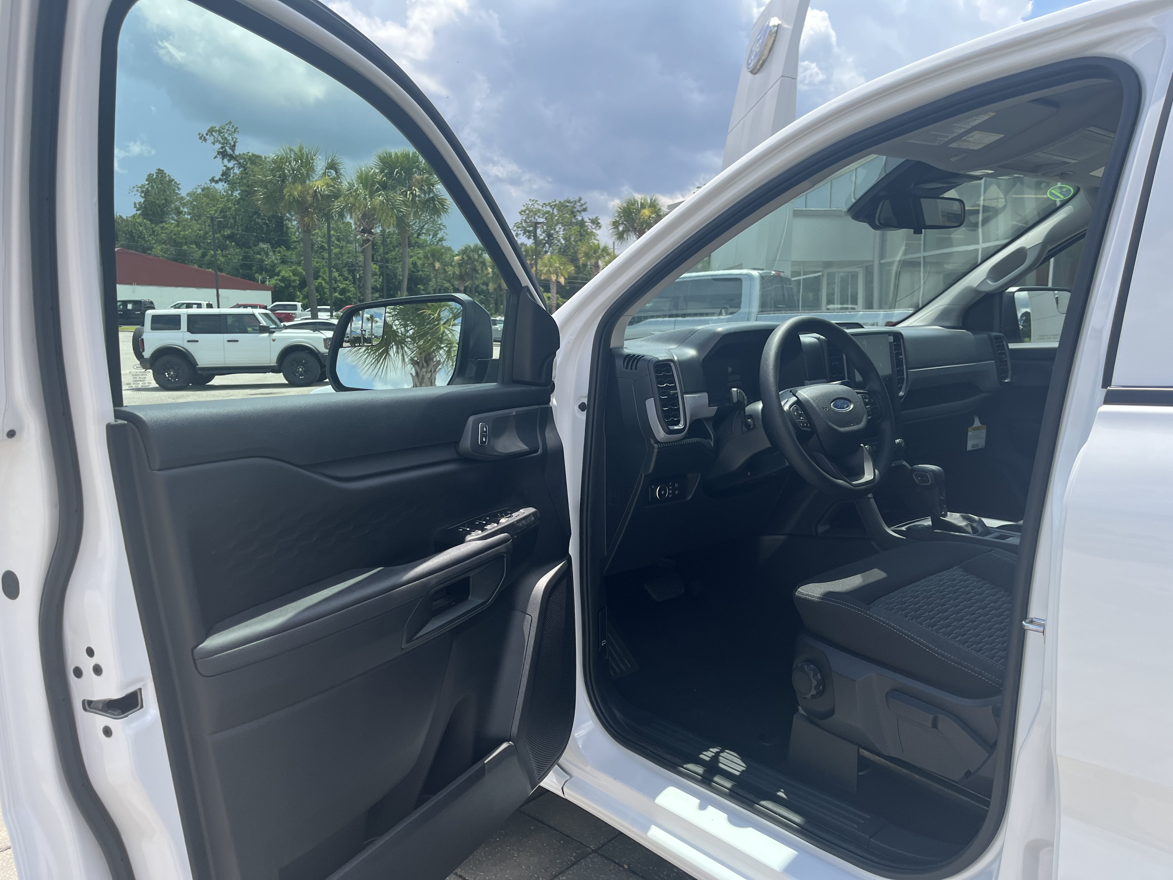 New 2026 Oxford White Ford XL image 11