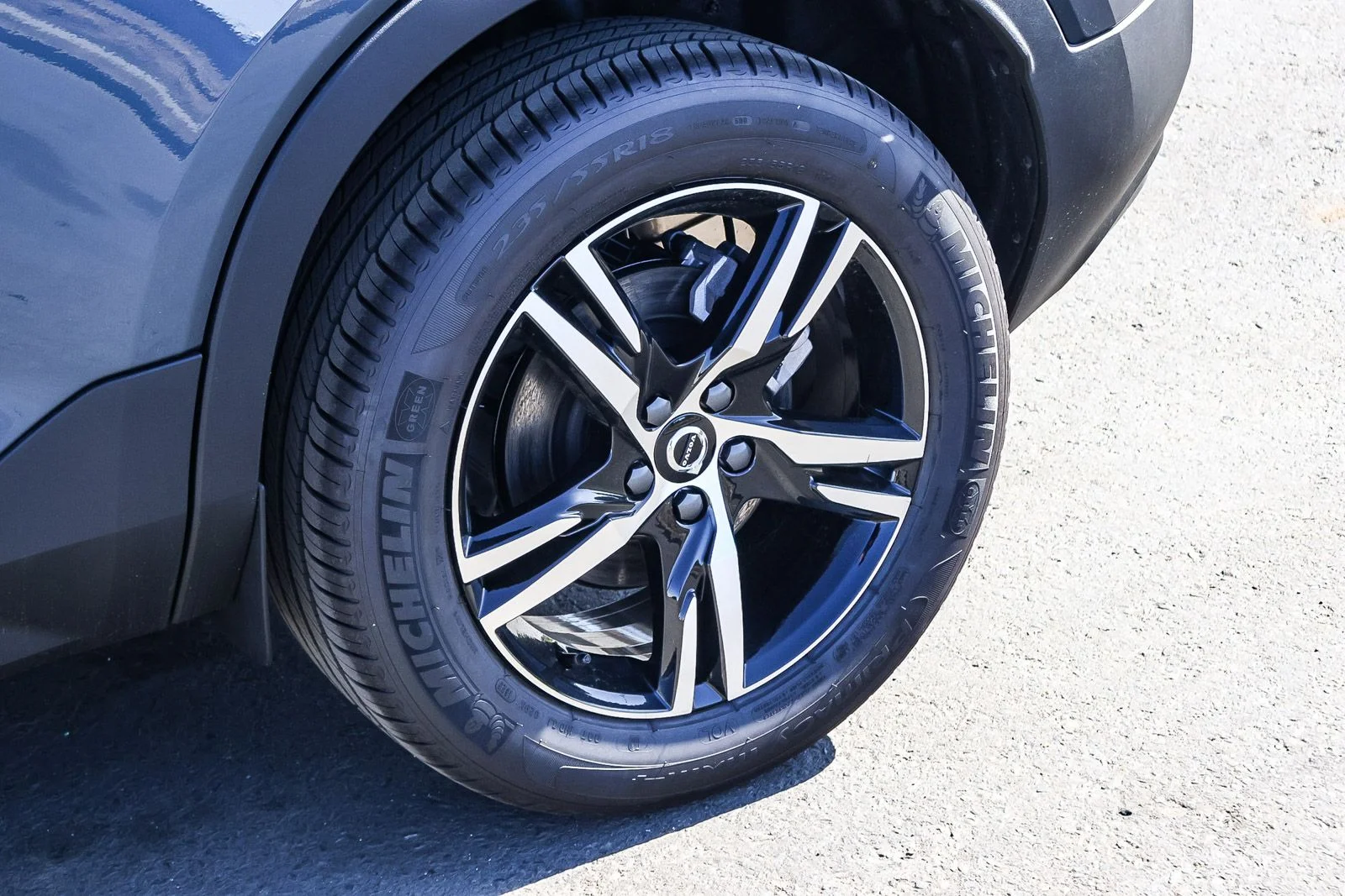 2026 Volvo XC40 Core - Photo 11