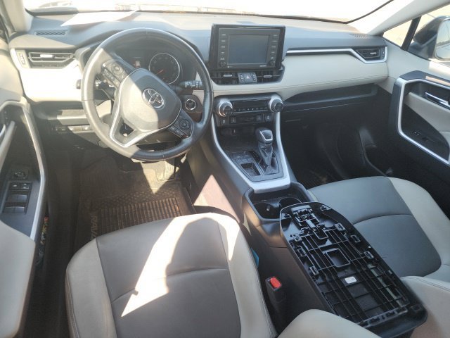 Used 2021 Black Toyota XLE Premium image 11