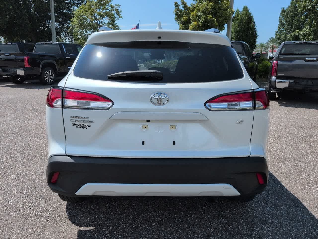 Certified Used 2023 Wind Chill Pearl Toyota LE image 5