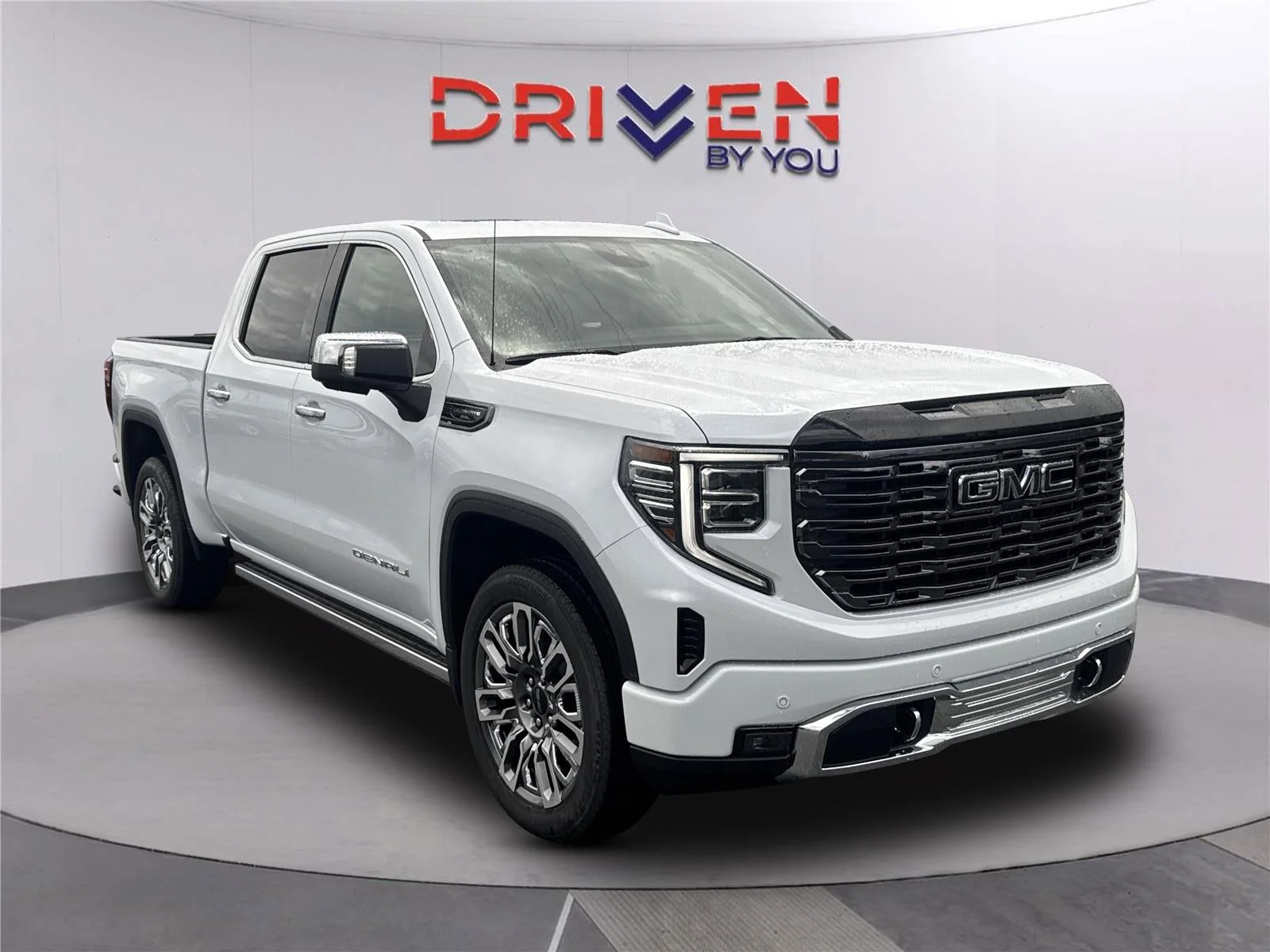 New 2026 Glacier White Tricoat GMC Denali Ultimate image 2