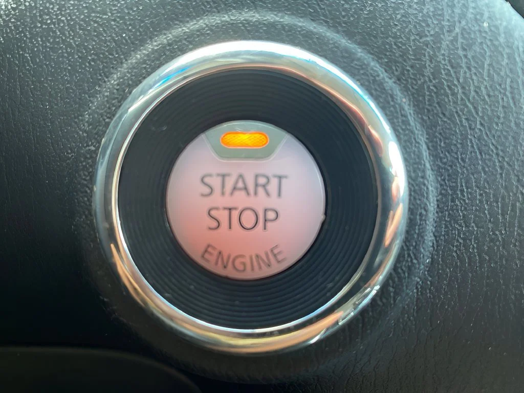 Used 2015 C Black Nissan S image 25