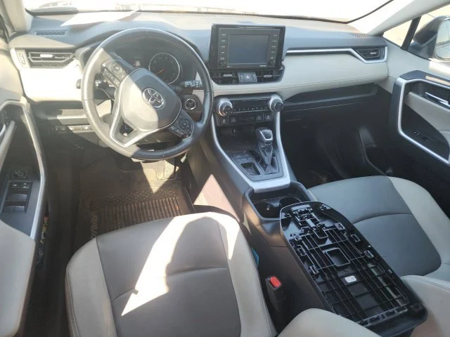 Used 2021 Black Toyota XLE Premium image 11