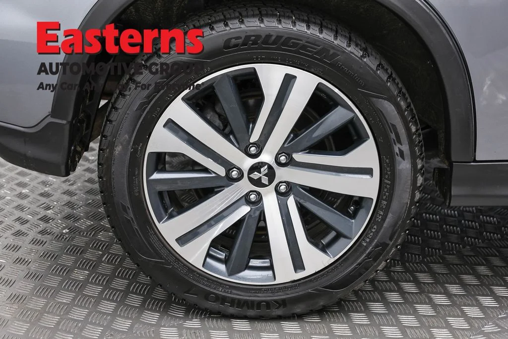 Used 2024 Gray Mitsubishi 2.0 ES image 29
