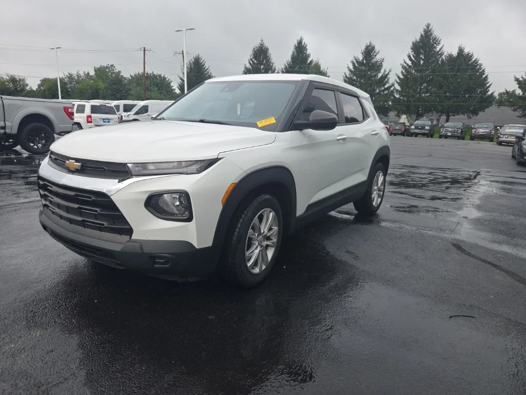 Used 2021 White Chevrolet LS image 2