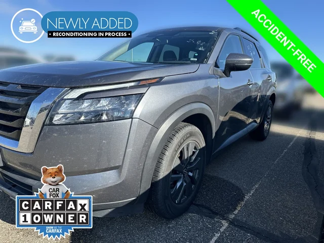 2024 Nissan Pathfinder SV