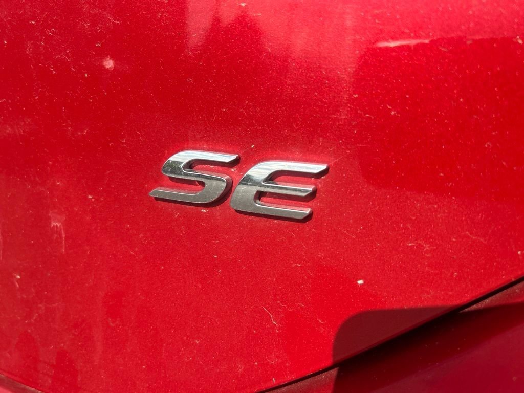 Used 2017 Barcelona Red Metallic Toyota SE image 8