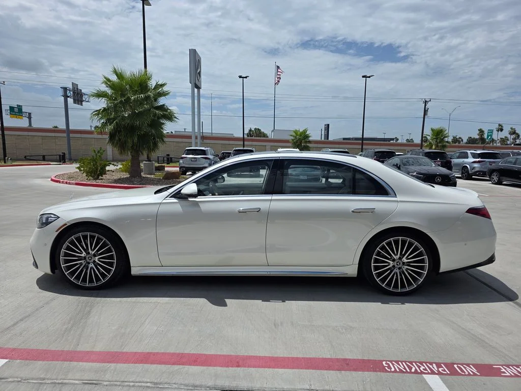 Used 2023 White Mercedes-Benz S 500 image 4