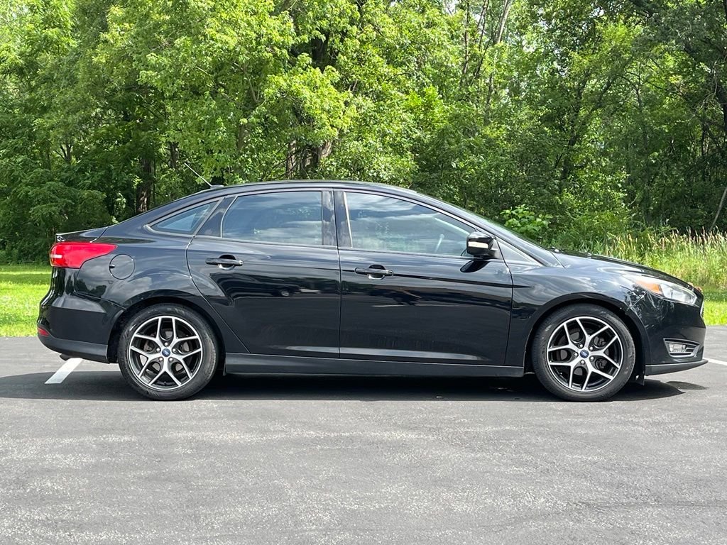 Used 2017 Black Ford SEL image 8