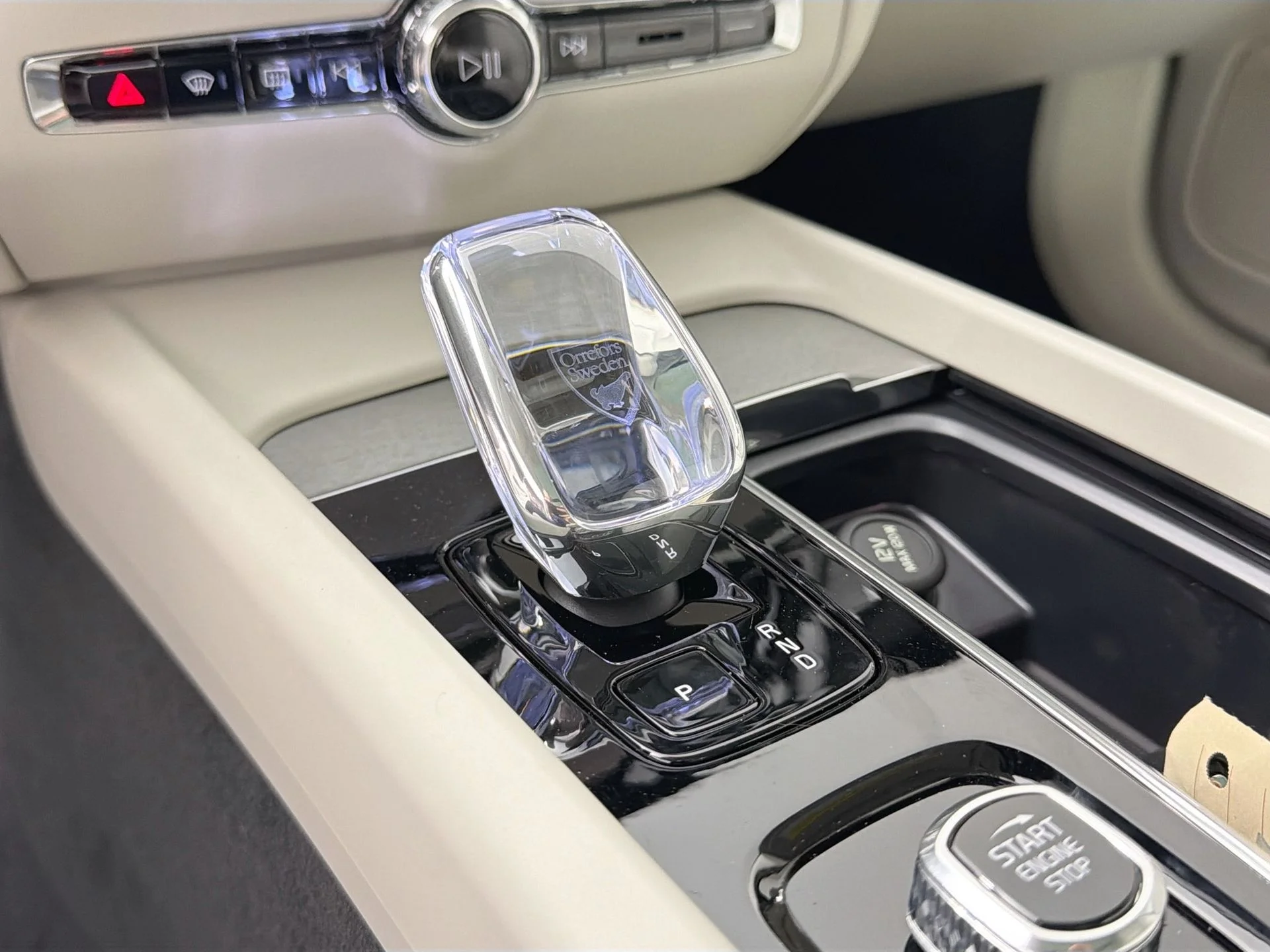 New 2026 Crystal White Volvo Ultra image 16