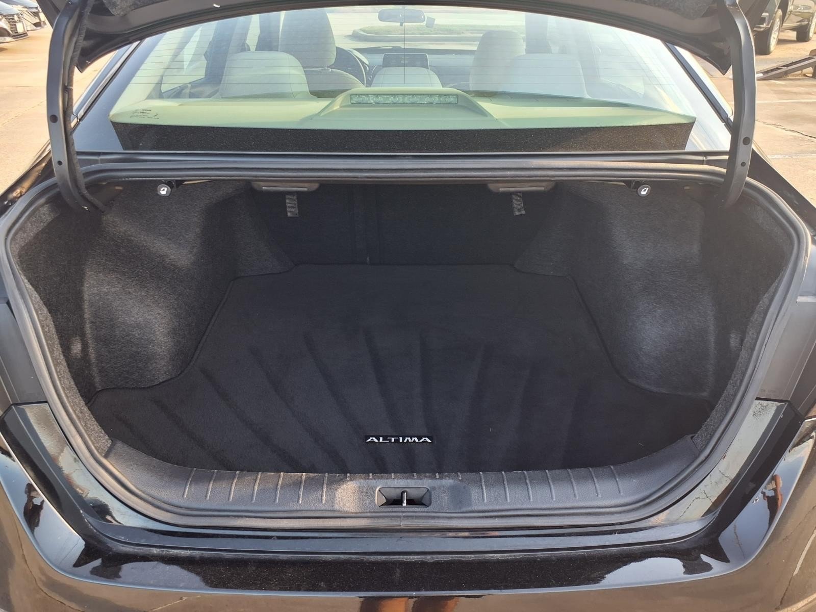 2025 Nissan Altima SV Black at Robbins Nissan