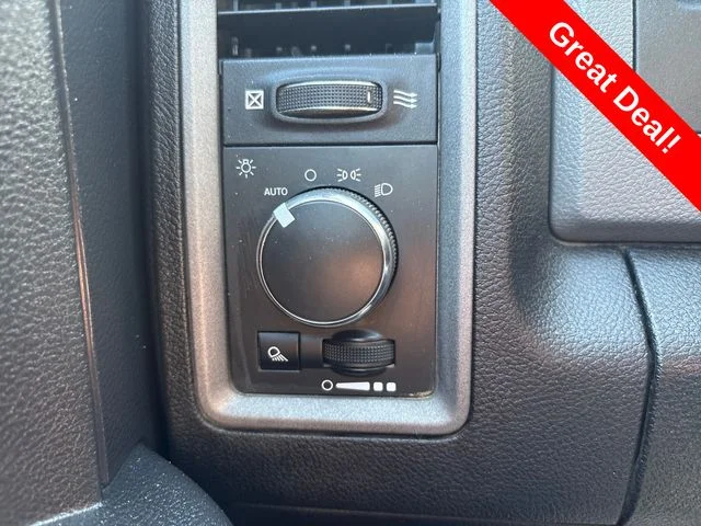 Used 2017 Bright White Clearcoat Ram Tradesman image 18