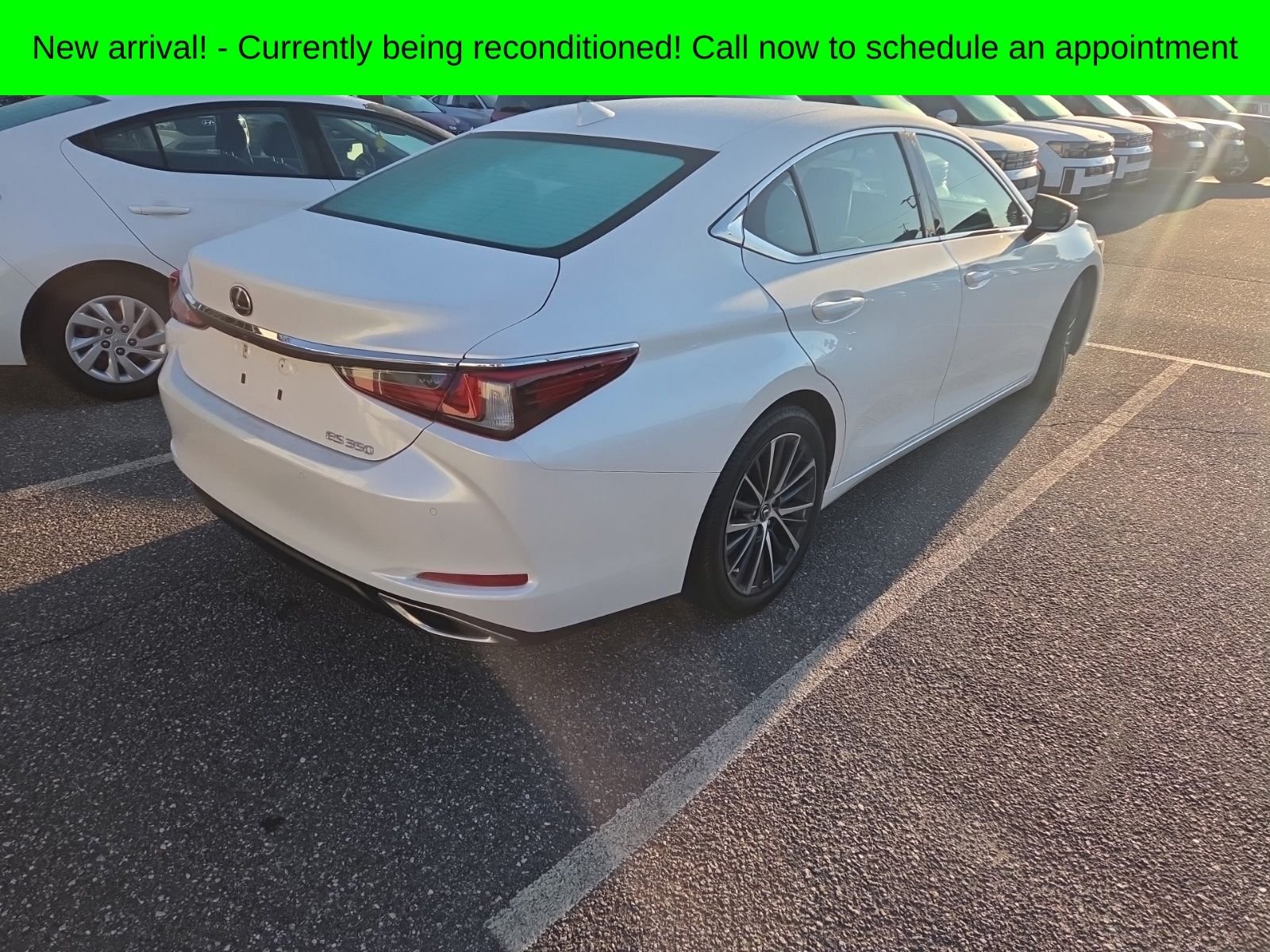 Used 2022 White Pearl Lexus 350 image 4