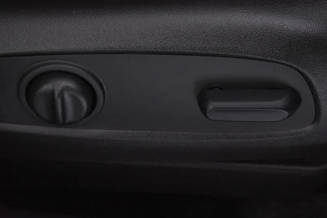 Used 2023  Buick Essence image 21