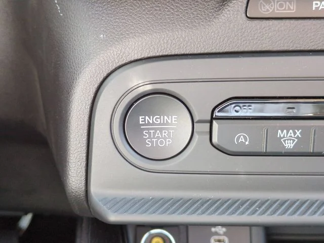 Used 2025 Gray Ford Outer Banks image 25