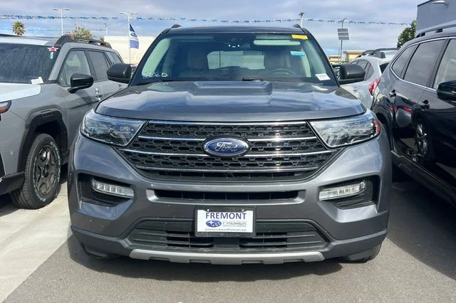 Used 2022 Gray Ford XLT image 3