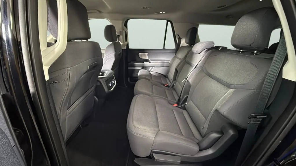 Used 2025  Ford Active image 16