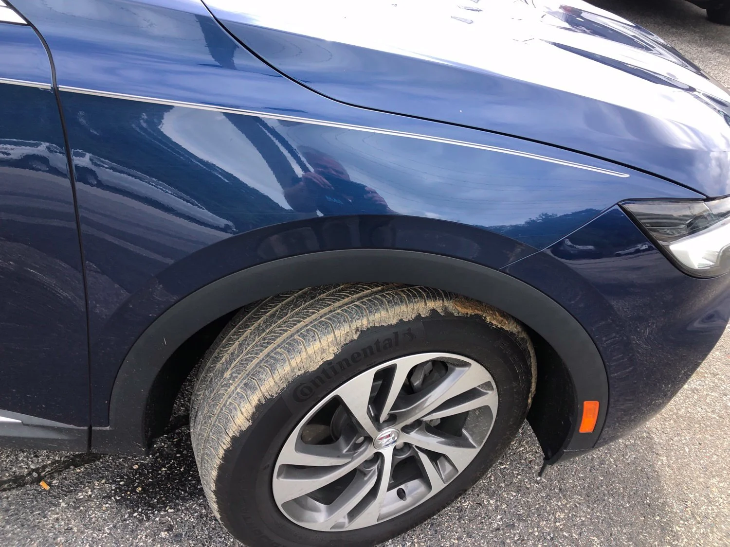 Used 2023 Blue Buick Essence image 33