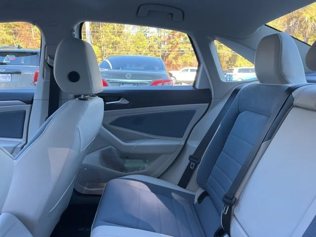 2026 Volkswagen Jetta SE - Photo 13