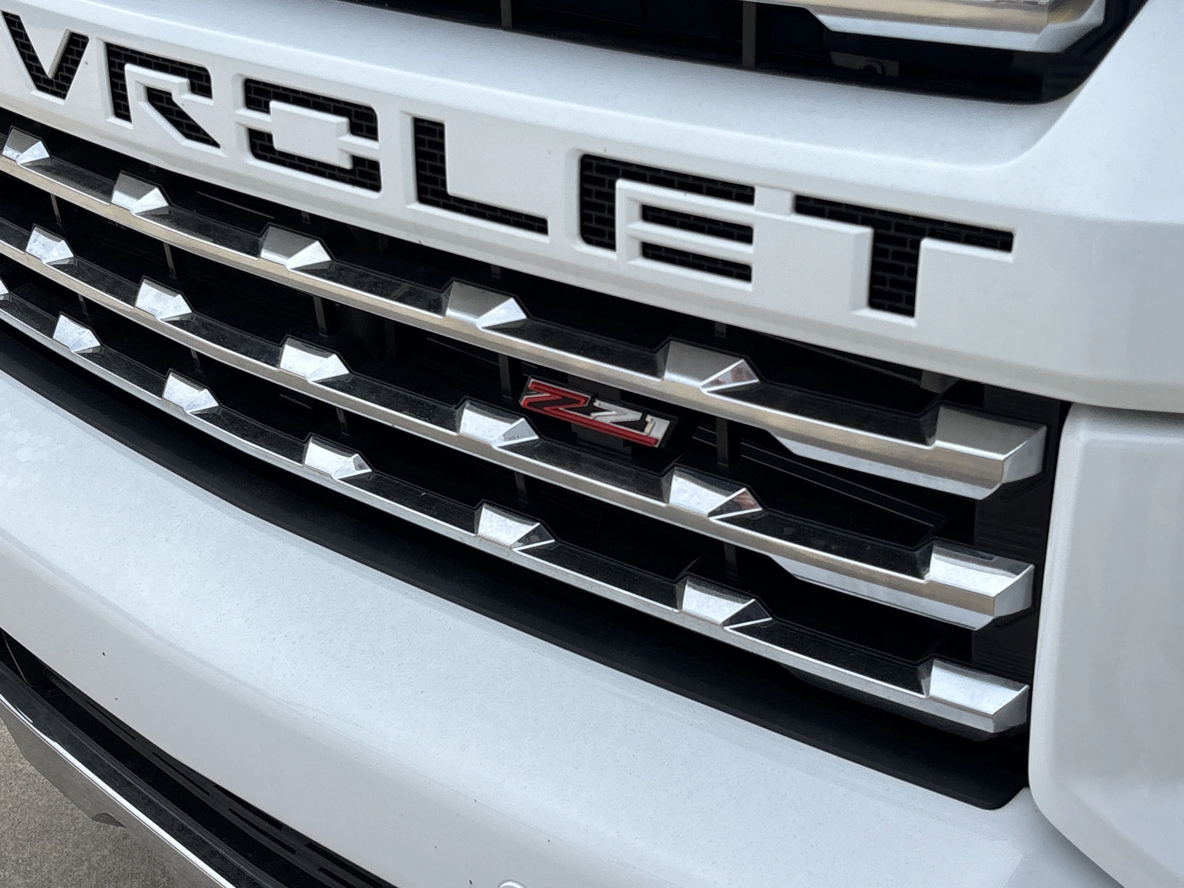 Used 2022 Summit White Chevrolet LTZ 4WD image 13