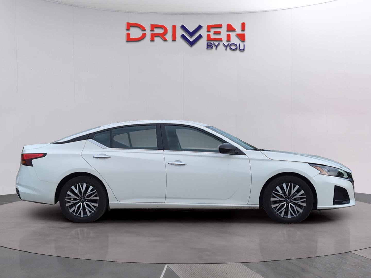 2025 Nissan Altima SV - Photo 6