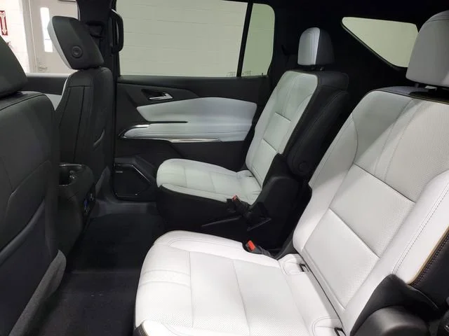 2025 Chevrolet Traverse High Country - Photo 13