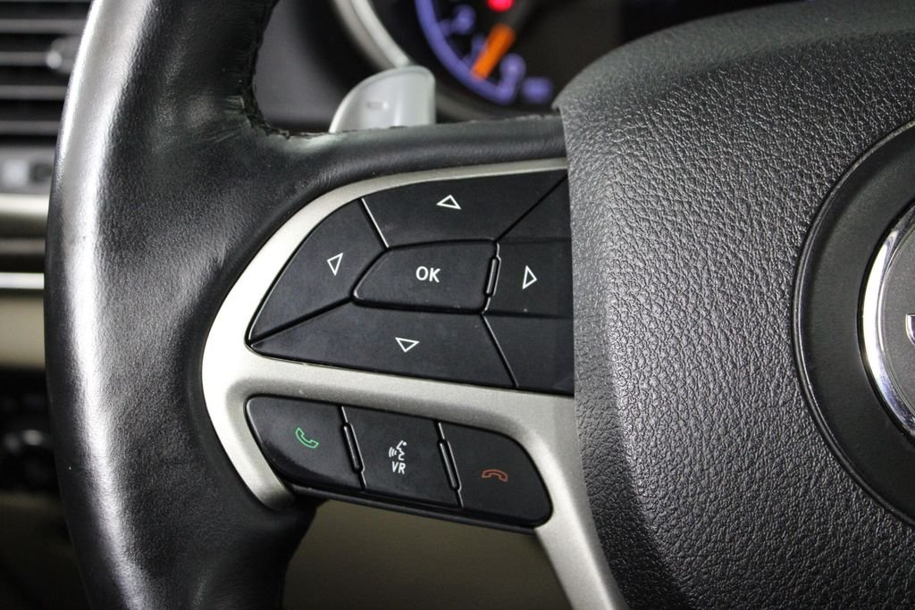 Used 2017 Black Jeep Limited image 25